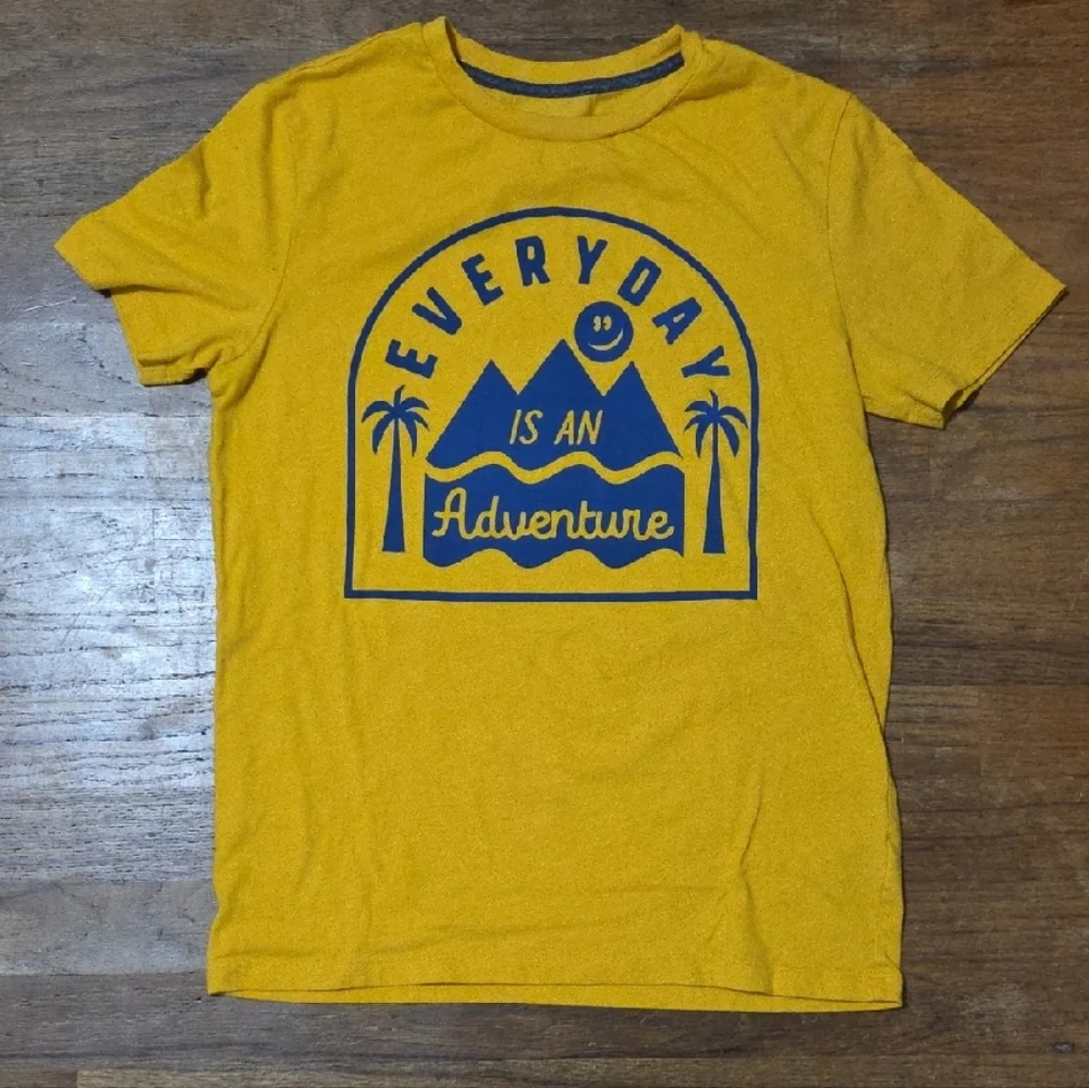 🔵3/$13 Old Navy Graphic Tee